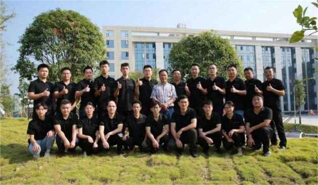 JIANMENG-ek salmenta osteko zerbitzua eskaintzen dio Vietnameko bezeroari
